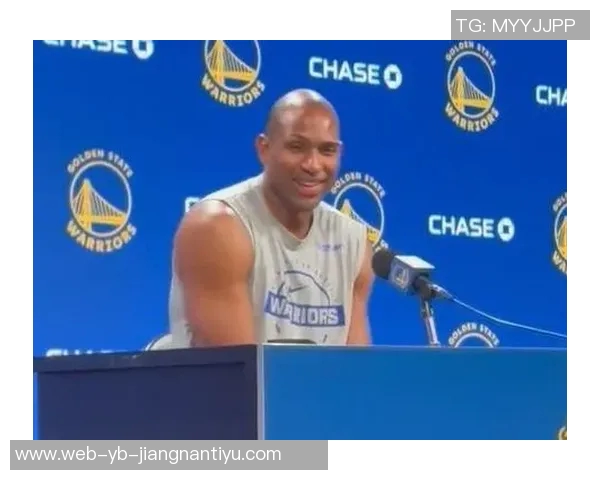 科尔赞霍福德防守智慧精准定位助球队稳固防线 科尔赞霍福德防守智慧精准定位助球队稳固防线